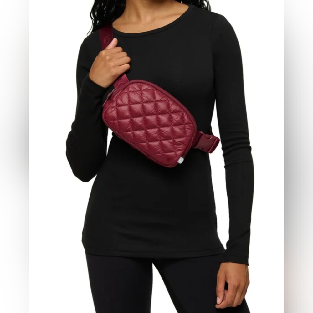 Lolë Unisex Quilted Belt Bag Fanny pack Deep Red Burgundy Purple 1L Capacity